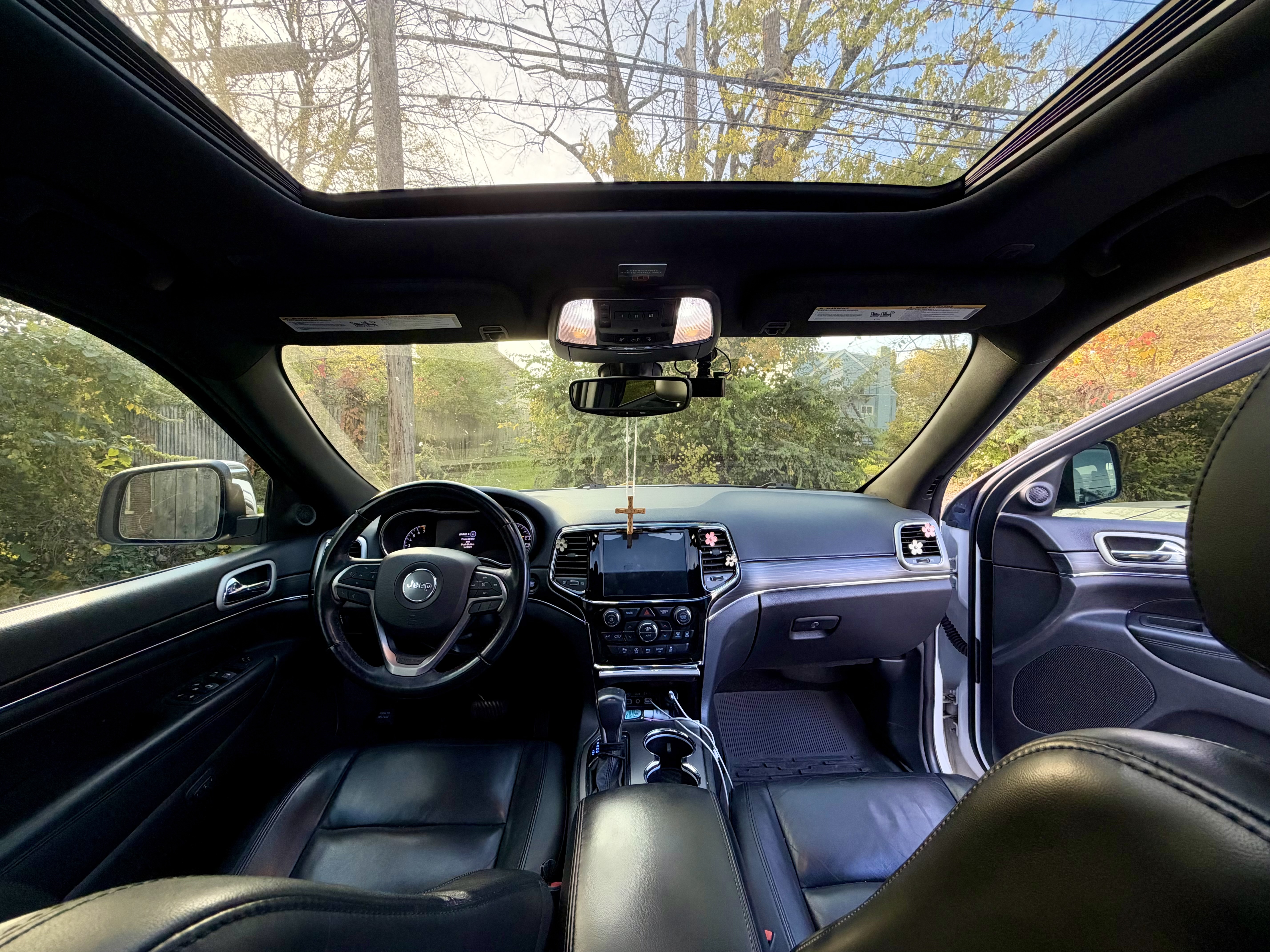 Used 2020 Jeep Grand Cherokee Limited AWD/4WD image 4