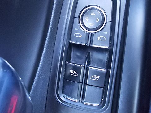 Used 2018 Porsche 718 Cayman Coupe 2D image 22