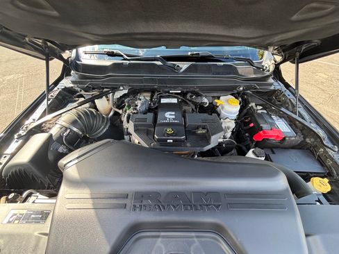 Used 2022 RAM 3500 Limited AWD/4WD image 16