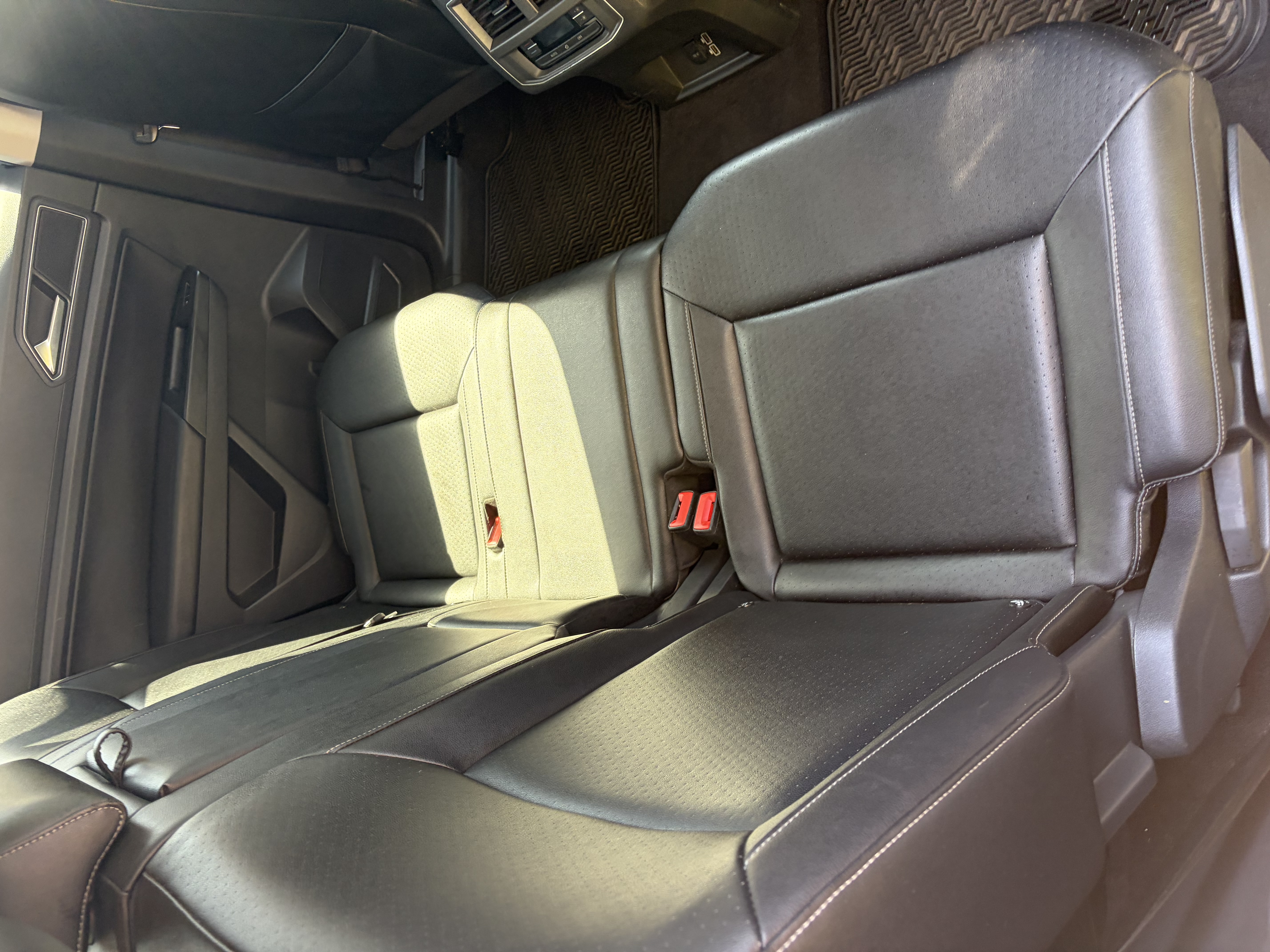 Used 2019 Volkswagen Atlas SE w/ Towing Package FWD image 12
