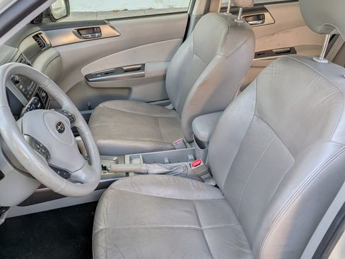 Used 2012 Subaru Forester 2.5X Limited AWD/4WD image 11