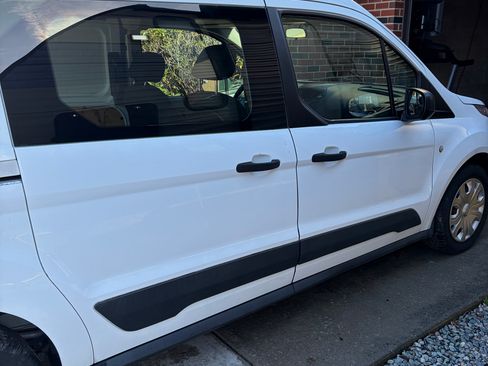 Used 2015 Ford Transit Connect XL image 10