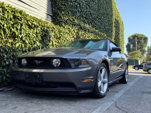 Used 2011 Ford Mustang GT Premium RWD image 1