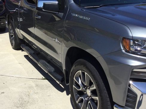 Used 2019 Chevrolet Silverado 1500 LT w/ Texas Edition image 4