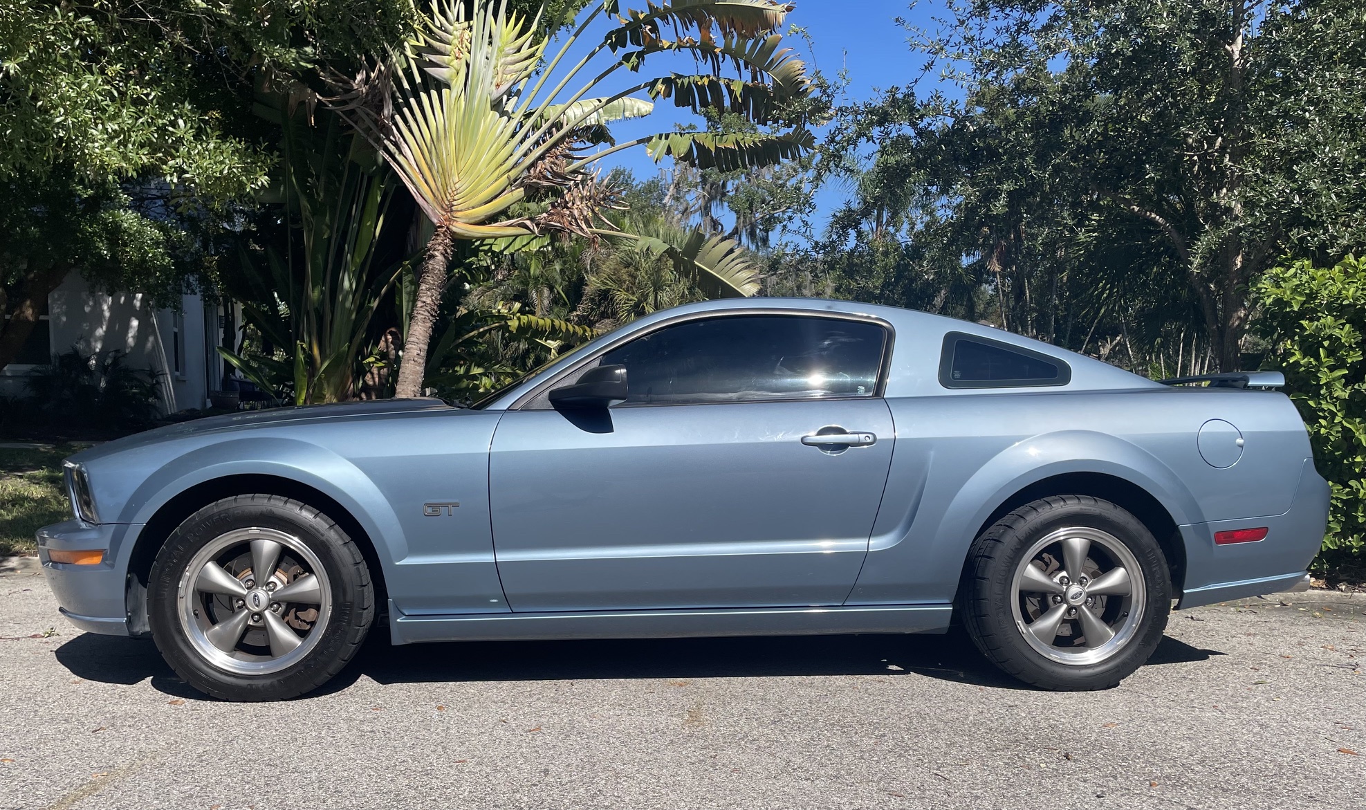 Used 2005 Ford Mustang GT Premium RWD image 24
