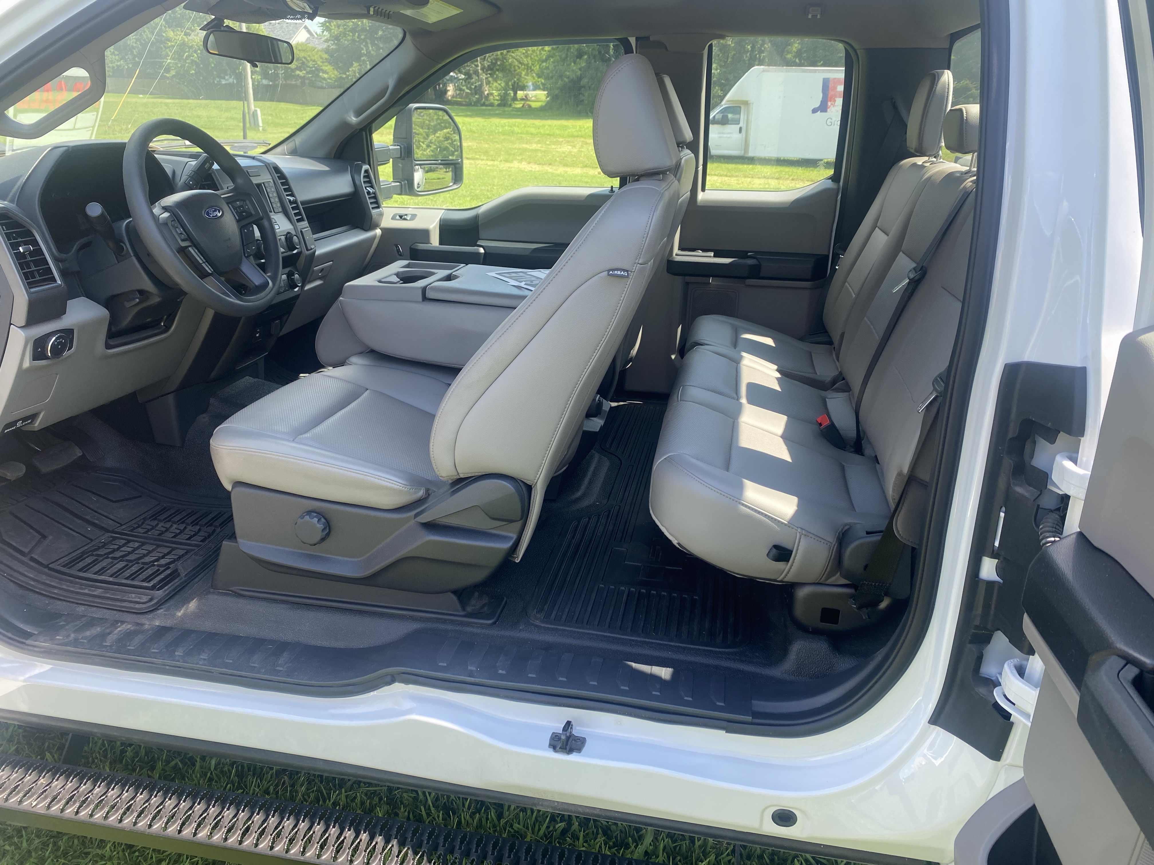 Used 2022 Ford F250 XL w/ Power Equipment Group RWD image 9