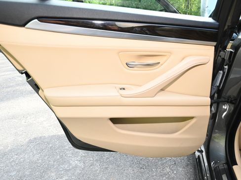 Used 2014 BMW 528i Sedan RWD image 28