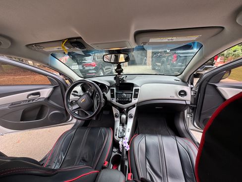 Used 2016 Chevrolet Cruze LS FWD image 10