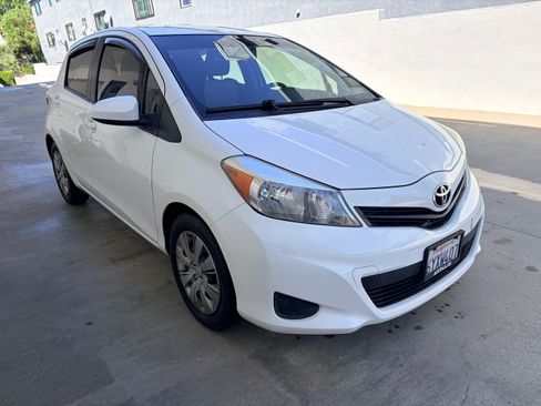 Used 2013 Toyota Yaris LE image 6