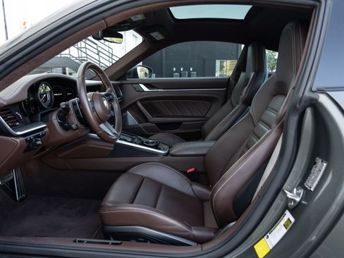 Used 2022 Porsche 911 Turbo S image 17