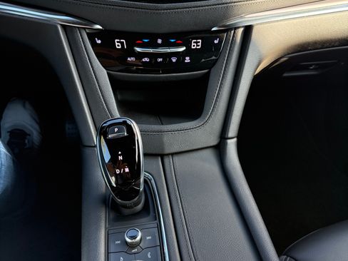 Used 2022 Cadillac XT5 Luxury FWD image 4