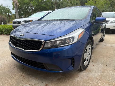 Used 2017 Kia Forte LX w/ LX Popular Package FWD image 2