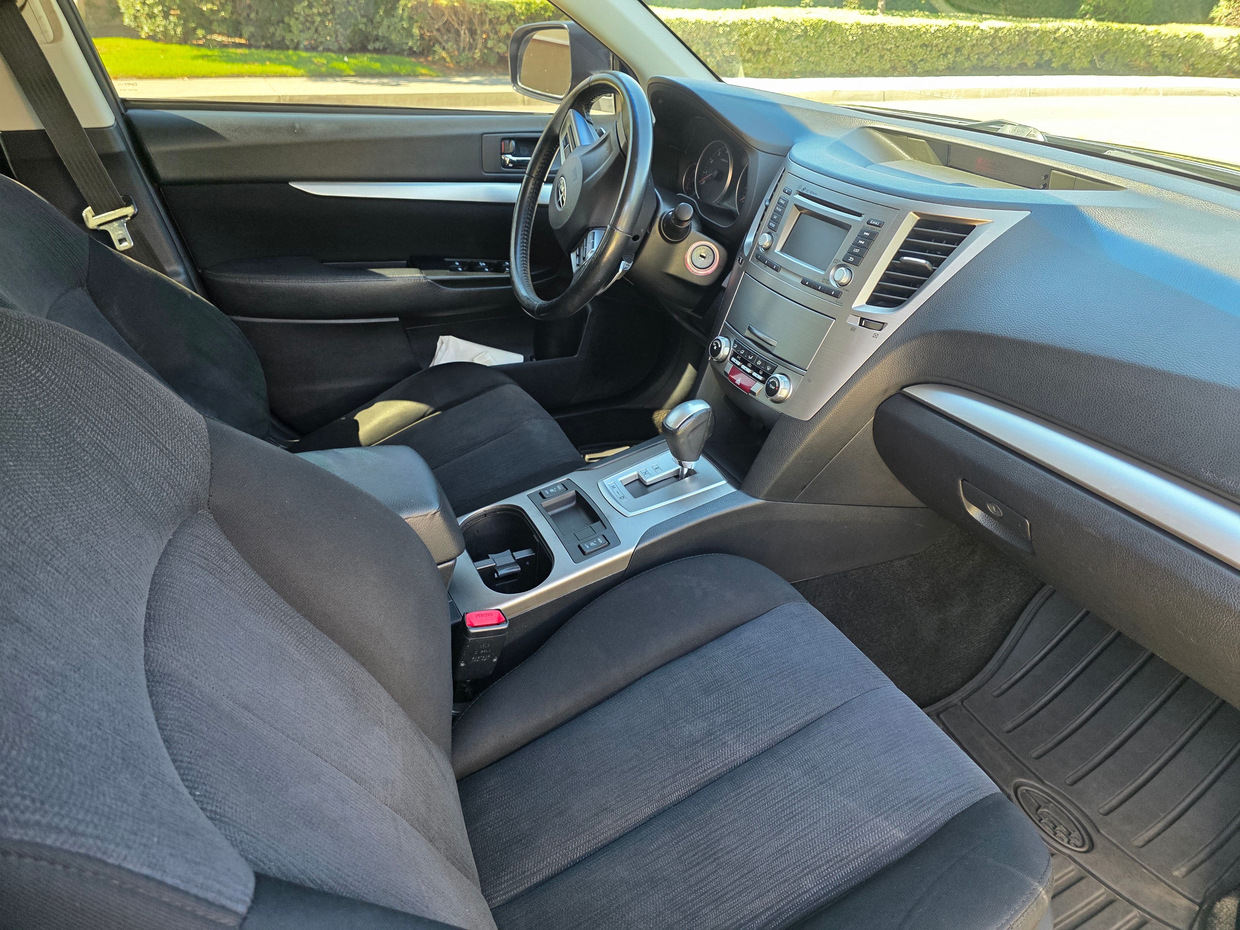 Used 2014 Subaru Outback 2.5i Premium AWD/4WD image 10