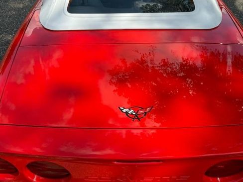 Used 1998 Chevrolet Corvette Convertible w/ Memory Pkg image 2