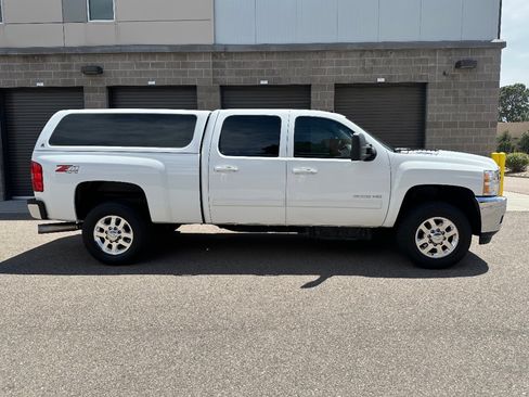 Used 2013 Chevrolet Silverado 3500 LTZ w/ LTZ Plus Package image 5