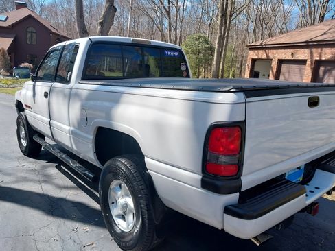 Used 1997 Dodge Ram 1500 Truck 4x4 Club Cab image 12