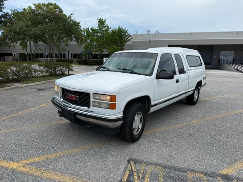 Used 1997 GMC Sierra 1500 4x4 Extended Cab w/ Image Max Pkg image 1