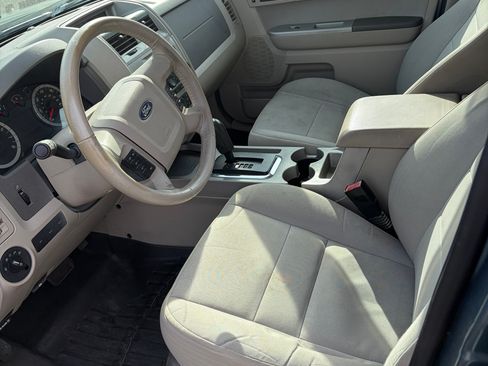 Used 2012 Ford Escape XLT image 9