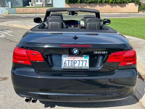 Used 2011 BMW 328i Convertible RWD image 7