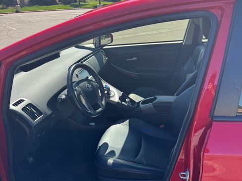 Used 2015 Toyota Prius Persona Series FWD image 9