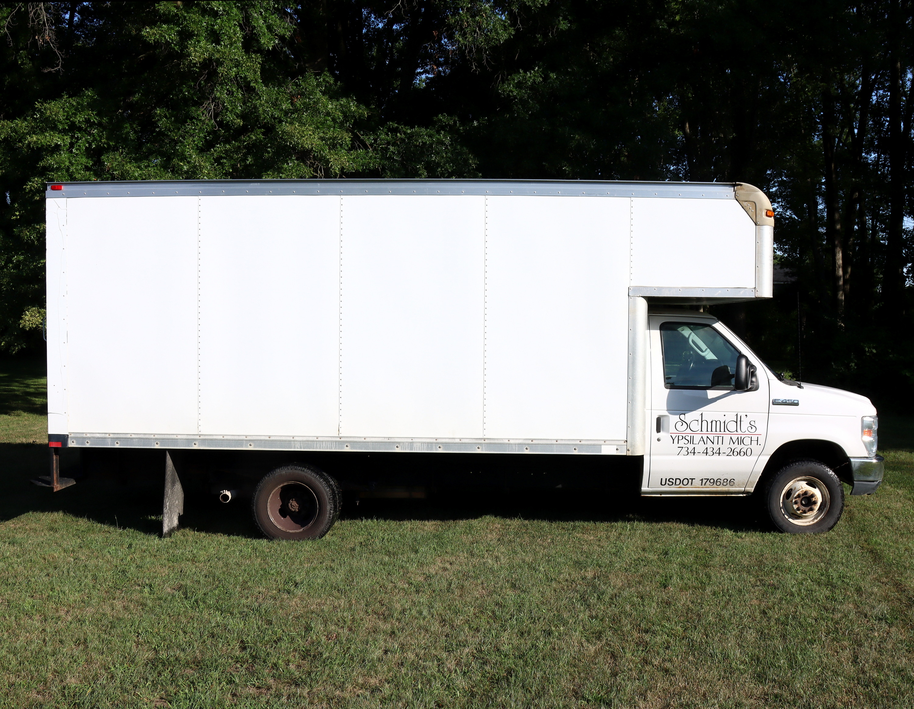 Used 2013 Ford E-450 and Econoline 450 Super Duty RWD image 2