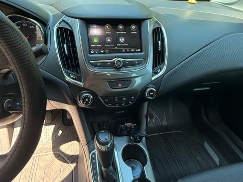 Used 2019 Chevrolet Cruze LS FWD image 4
