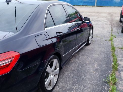 Used 2010 Mercedes-Benz E 350 4MATIC Sedan image 9