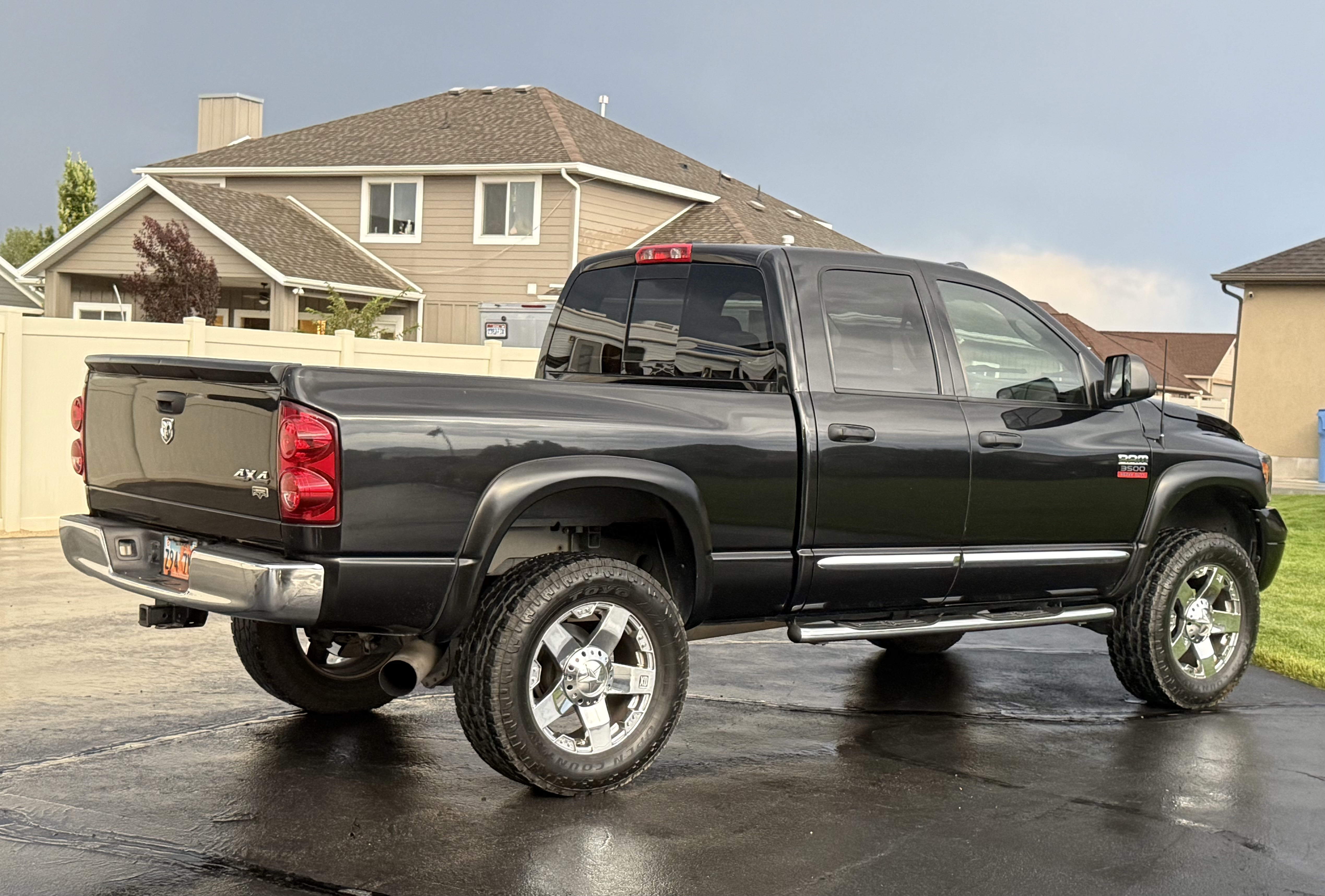 Used 2007 Dodge Ram 2500 Truck Laramie AWD/4WD image 4