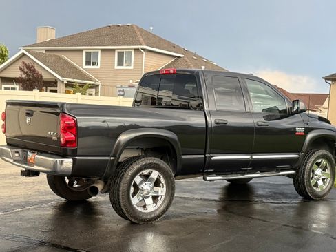 Used 2007 Dodge Ram 2500 Truck Laramie AWD/4WD image 4