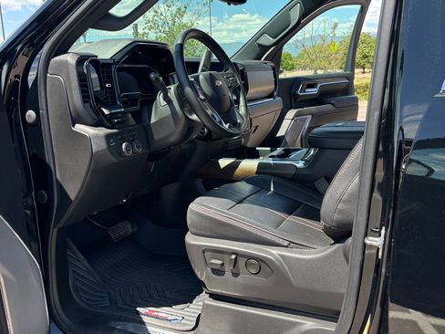Used 2024 Chevrolet Silverado 3500 High Country w/ High Country Premium Package AWD/4WD image 13