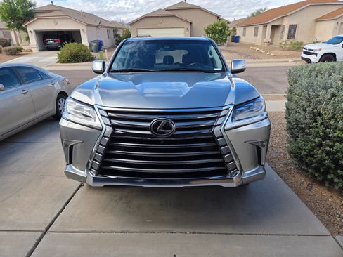 Used 2019 Lexus LX 570 4WD w/ Luxury Package image 1