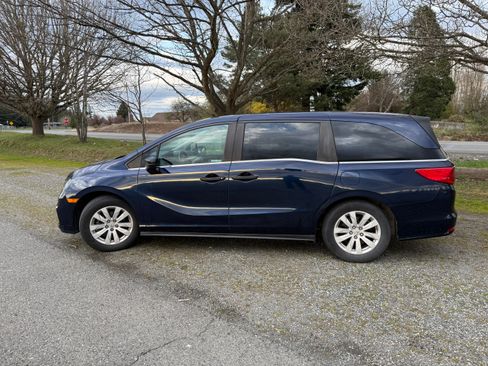 Used 2018 Honda Odyssey LX image 5