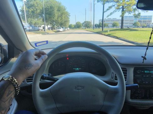 Used 2003 Chevrolet Impala Sedan image 8