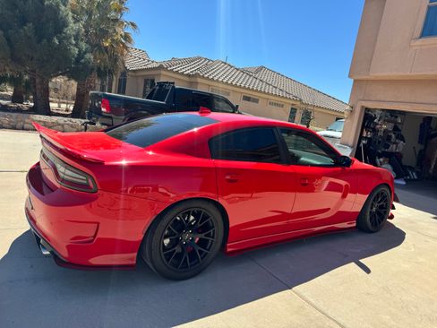 Used 2016 Dodge Charger SRT Hellcat w/ Harman/Kardon Audio Group image 9