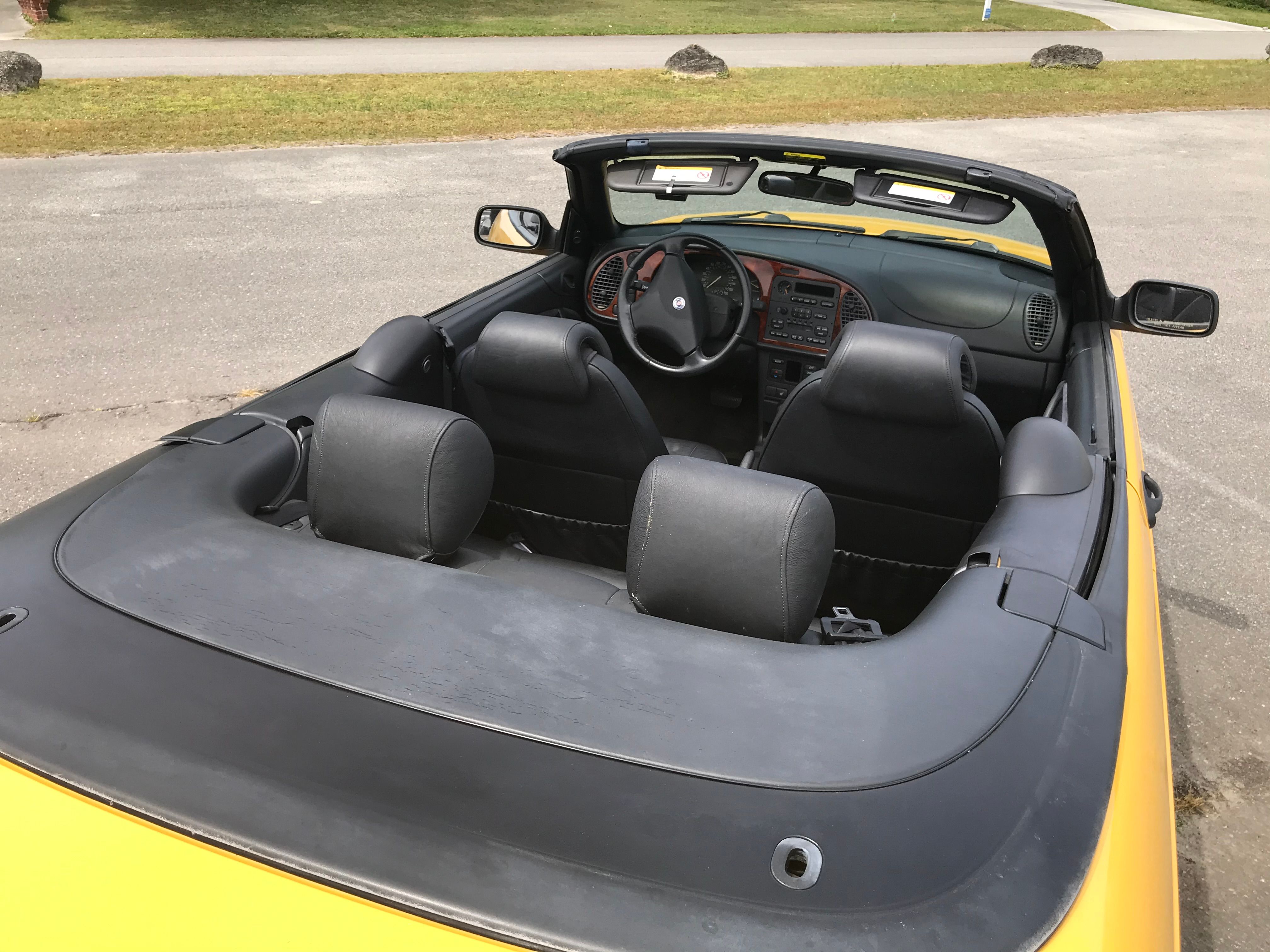 Used 1997 Saab 900 SE Turbo FWD image 9
