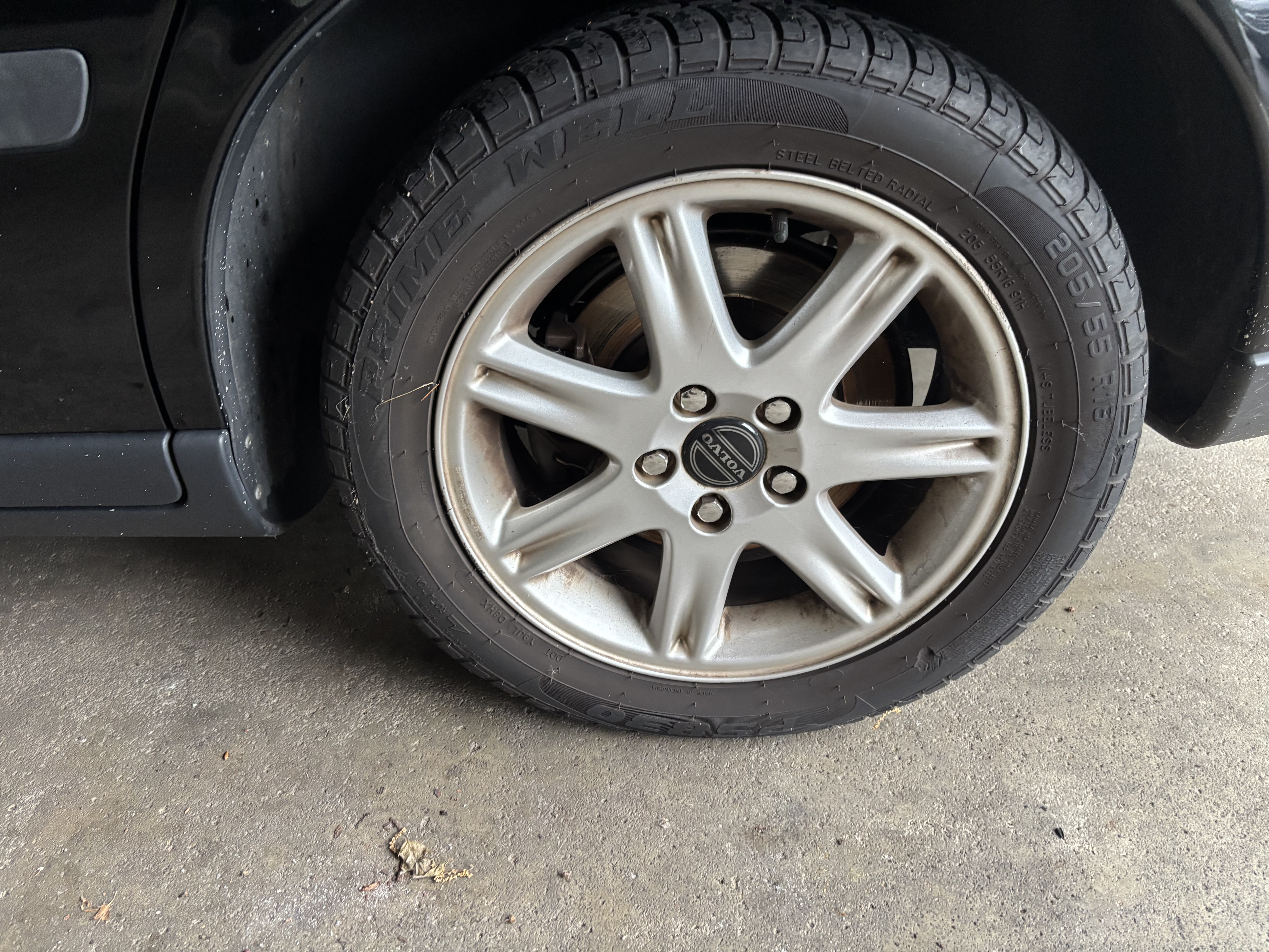 Used 2004 Volvo V70 2.4 FWD image 29