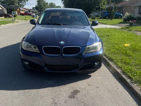 Used 2011 BMW 328i xDrive Sedan AWD/4WD image 2