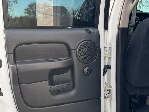 Used 2004 Dodge Ram 2500 Truck SLT w/ Trailer Tow Group image 28