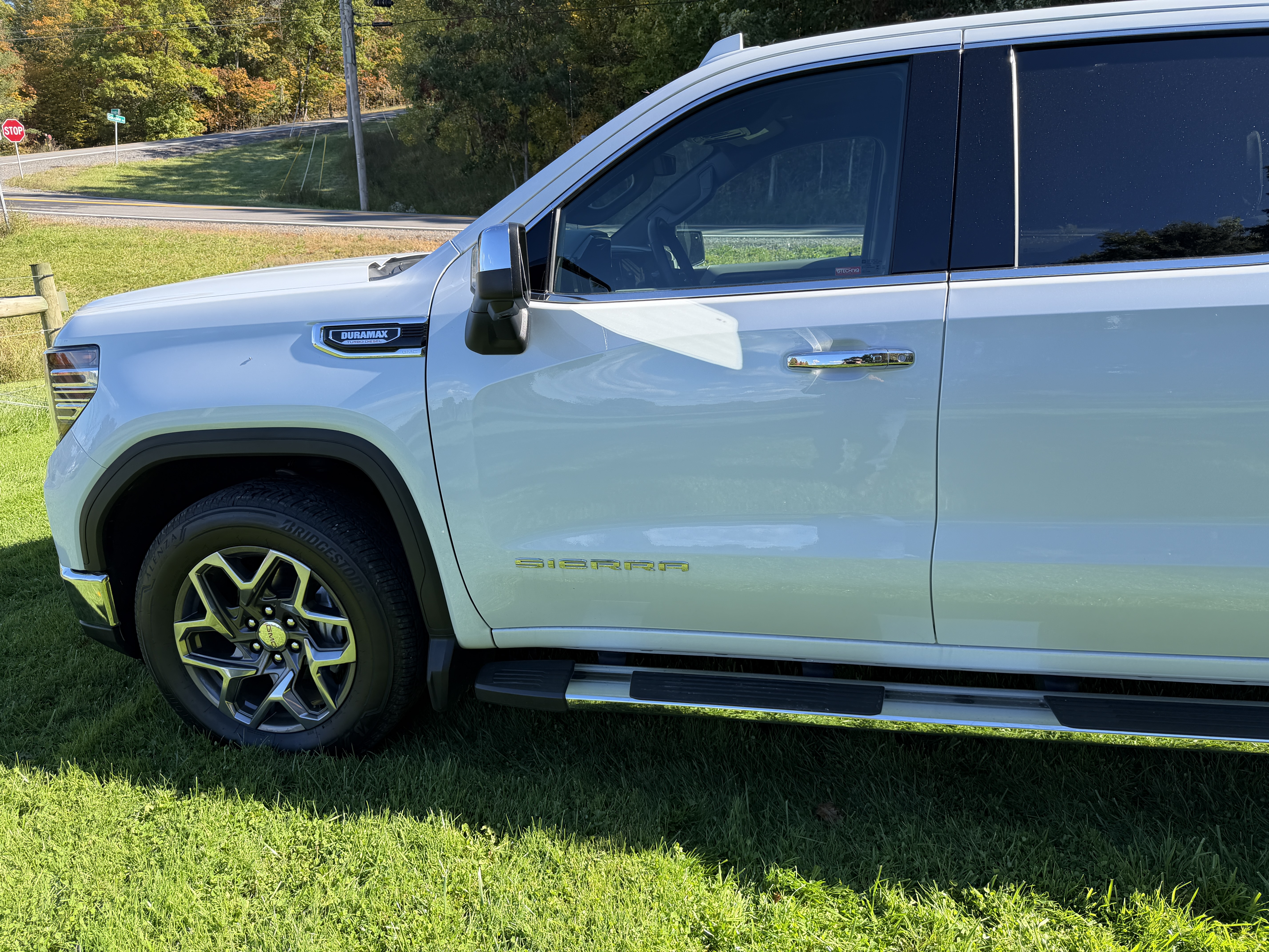 Used 2026 GMC Sierra 1500 SLT w/ SLT Premium Package AWD/4WD image 2