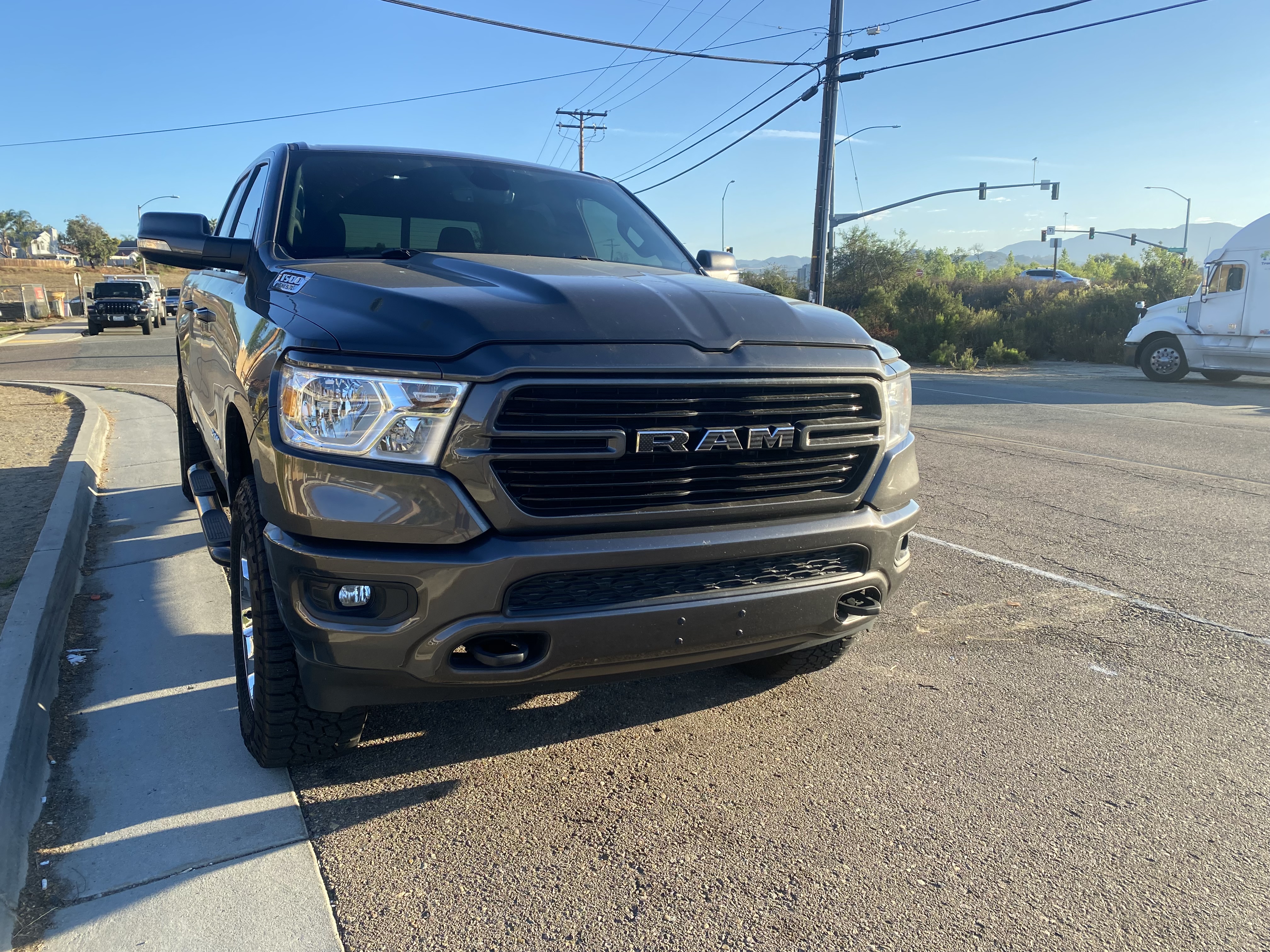Used 2019 RAM 1500 Big Horn AWD/4WD image 2
