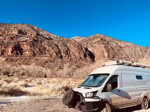 Used 2018 Ford Transit 250 148 High Roof Extended image 1