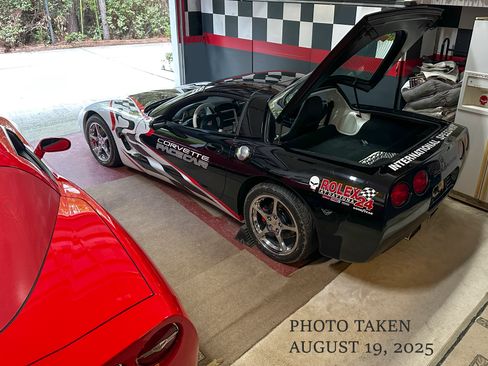 Used 1998 Chevrolet Corvette Coupe w/ Roof Pkg image 5