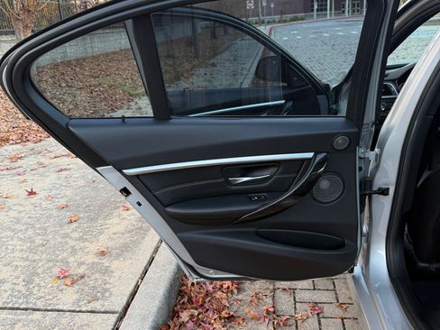 Used 2017 BMW 340i Sedan image 24