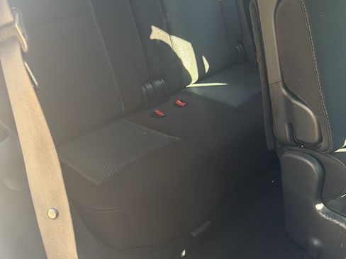 Used 2019 Nissan Pathfinder SV image 13