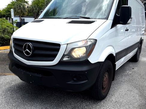 Used 2016 Mercedes-Benz Sprinter 2500 image 1