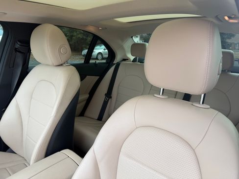 Used 2019 Mercedes-Benz C 300 4MATIC Sedan image 12