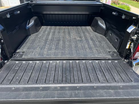 Used 2019 Toyota Tacoma SR5 AWD/4WD image 21