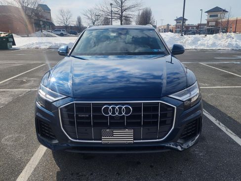 Used 2021 Audi Q8 Premium w/ Convenience Package image 2