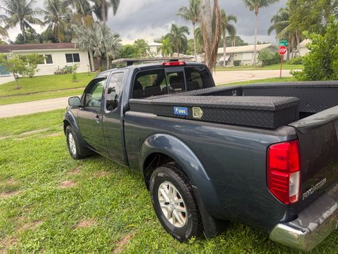 Used 2018 Nissan Frontier SV AWD/4WD image 10