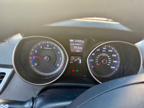 Used 2016 Hyundai Elantra GT w/ Option Group 02 FWD image 5